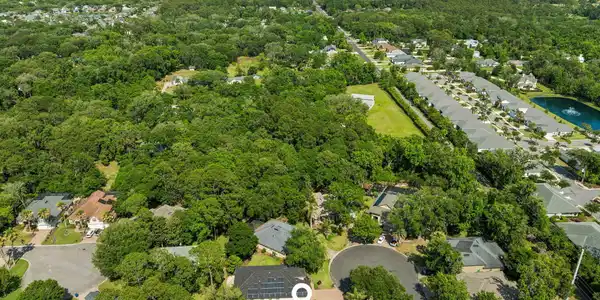 Image 2: 2 69-web-or-mls-665 Spanish Way E (69 of