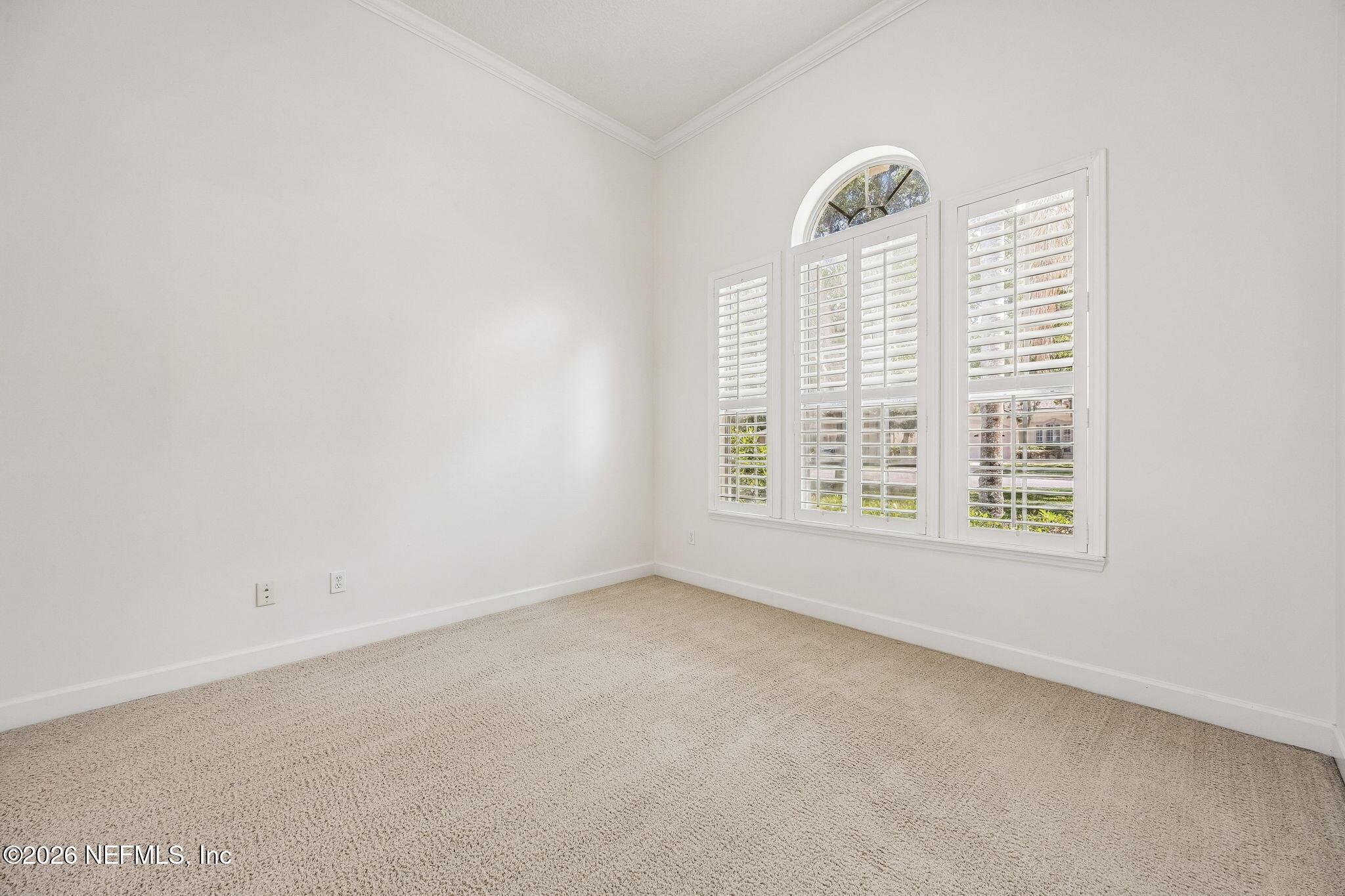 Image 4: 12-web-or-mls-665 Spanish Way E (12 of 8