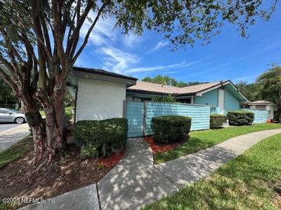 2302 CHALLENGER Court W