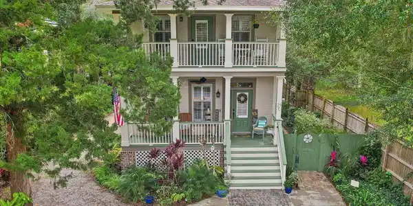 21 E CASANOVA Road