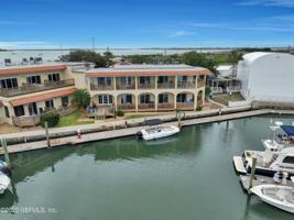 201 YACHT CLUB DR
