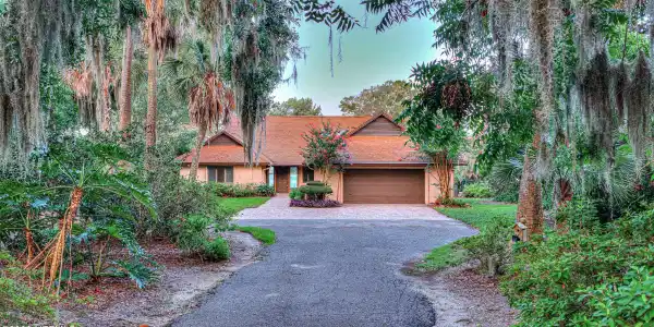 1209 MANUCY Road