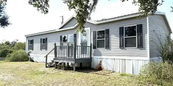1670 DENNIS HOWELL Road