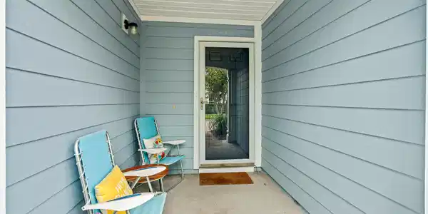 Image 3: 3. Front Porch