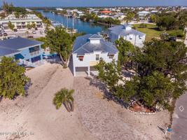 100 COCO PLUM DR