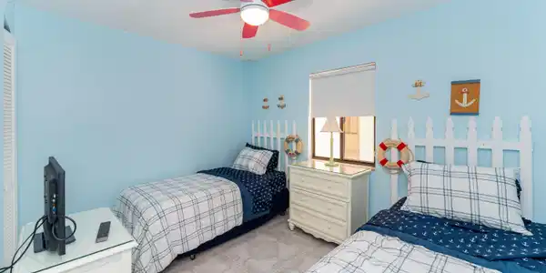 Image 4: bedroom2