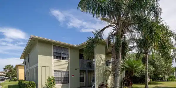 25 CLIPPER Court