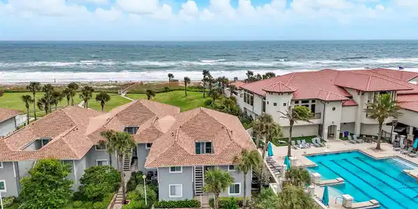 628 SUMMER Place