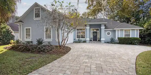 4925 SPANISH OAKS Circle