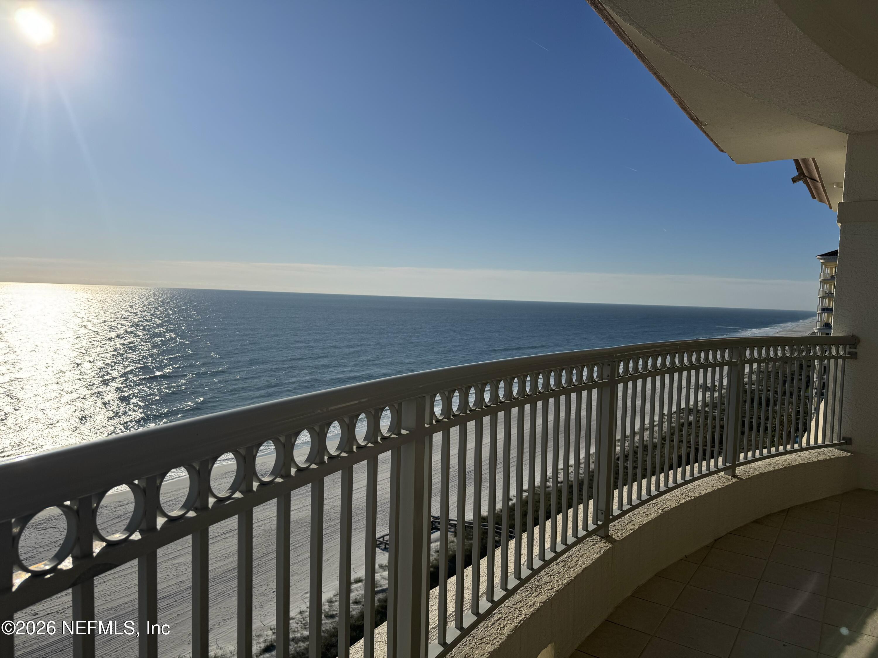 Image 1: Penthouse Ocean View