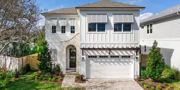 463 GOLF VIEW Circle
