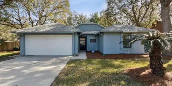 1614 CANTERBURY Lane