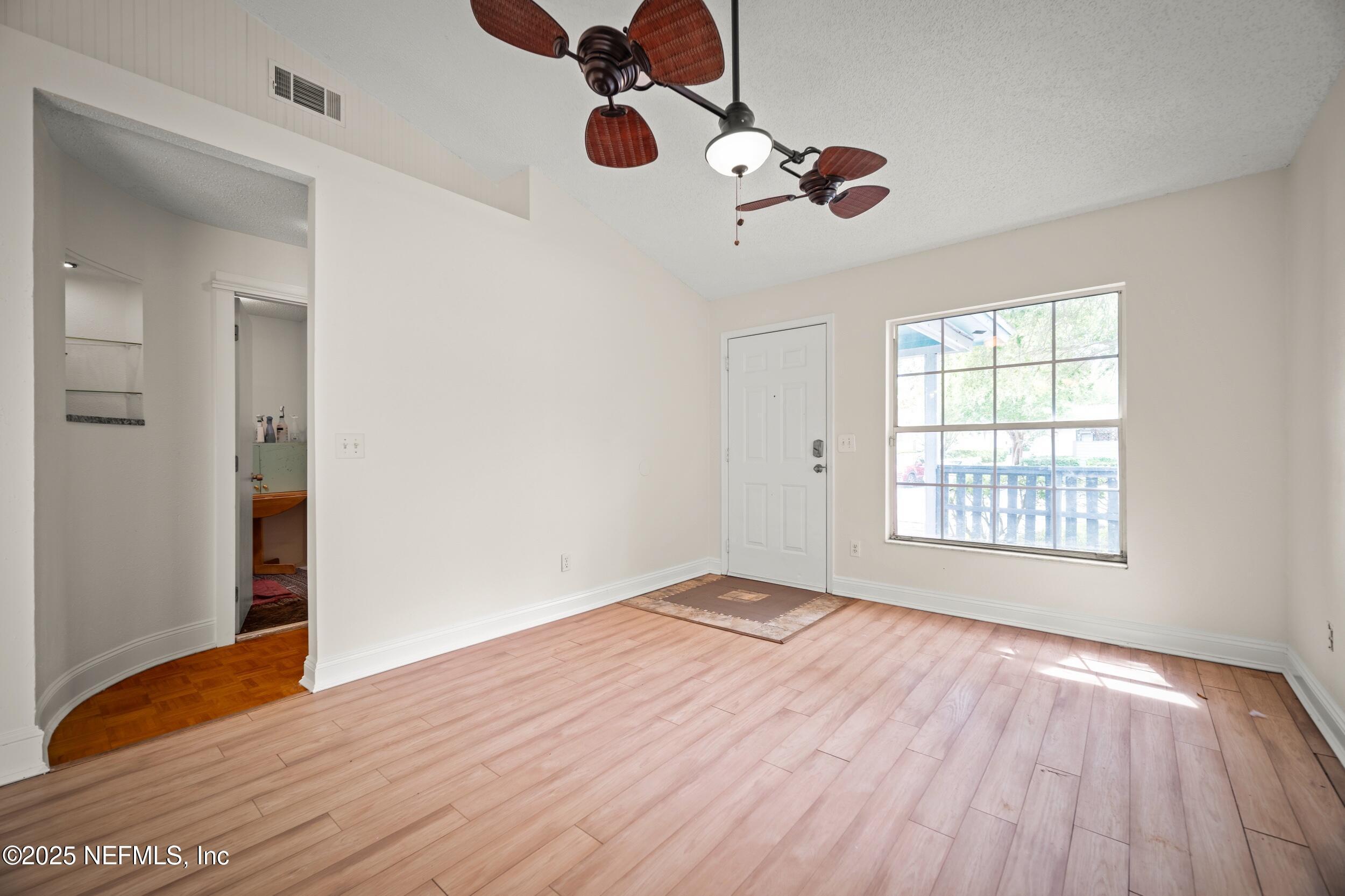 Image 4: Great Room