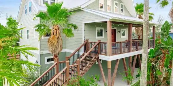 6500 PUTNAM Street