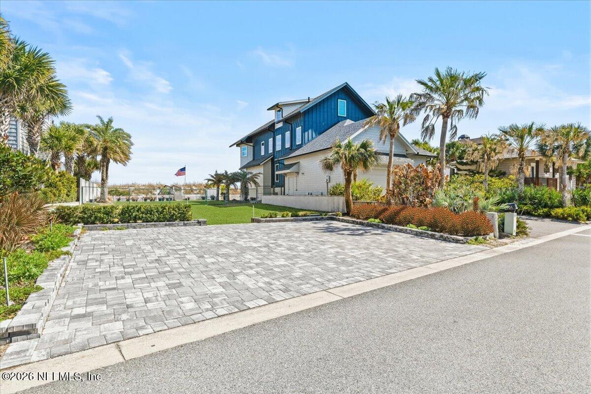 Image 2: 07-460A8933_18202943 copy