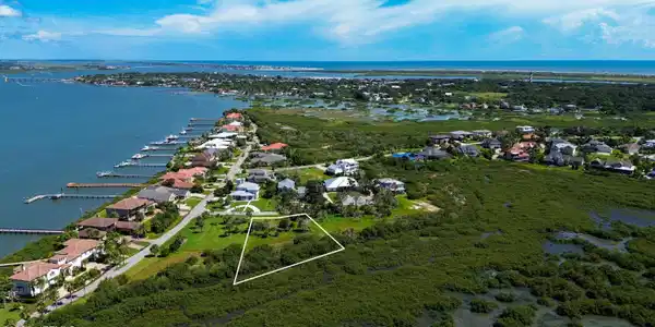 107 FIDDLER CRAB Lane