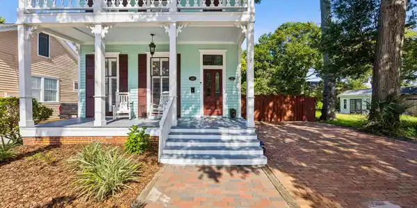 Image 3: 4-web-or-mls-111 S 5th St (69 of 76)