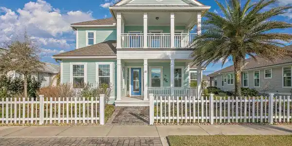 12 LAUGHING GULL Lane