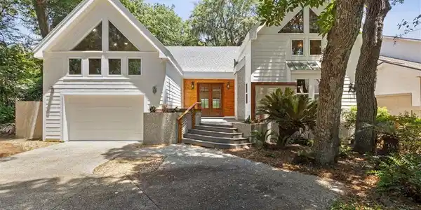 22 BELTED KINGFISHER Road