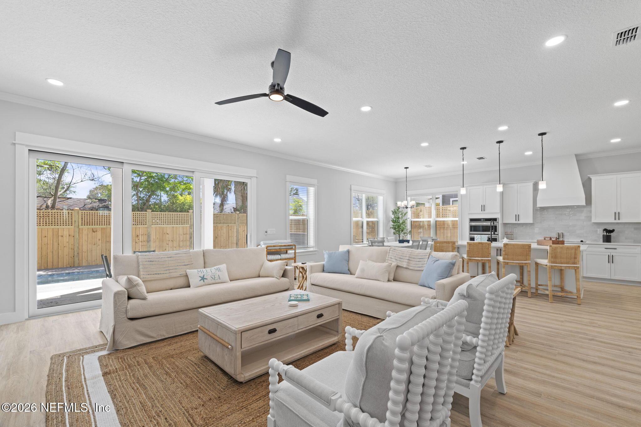 Image 4: ISO_592 6th Ave S_JB_FL _009