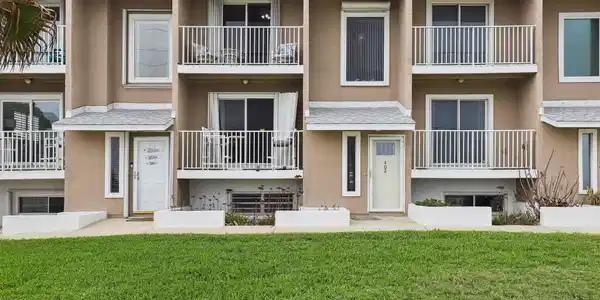 Image 2: 2-web-or-mls-Ocean Shore Blvd 402-S2503-