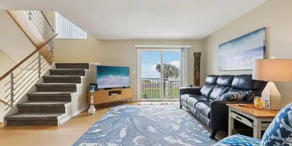 Image 4: 4-web-or-mls-Ocean Shore Blvd 402-S2503-