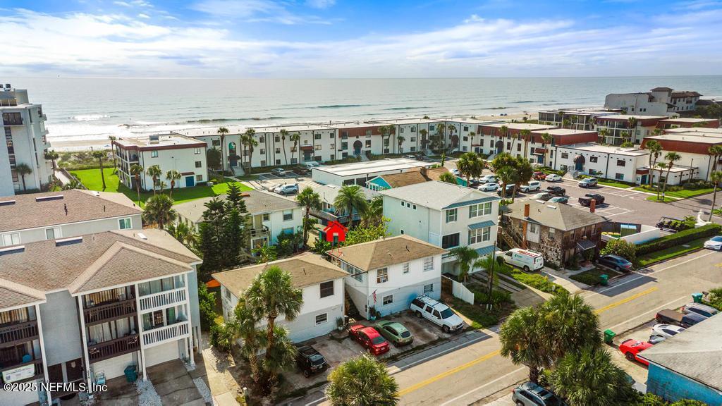 Image 4: 2223-2225 1st St S-8