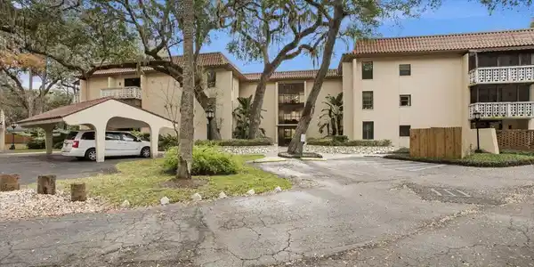 Image 2: 01-Exterior Front