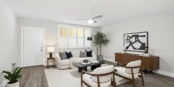 Image 3: 02-Living Room