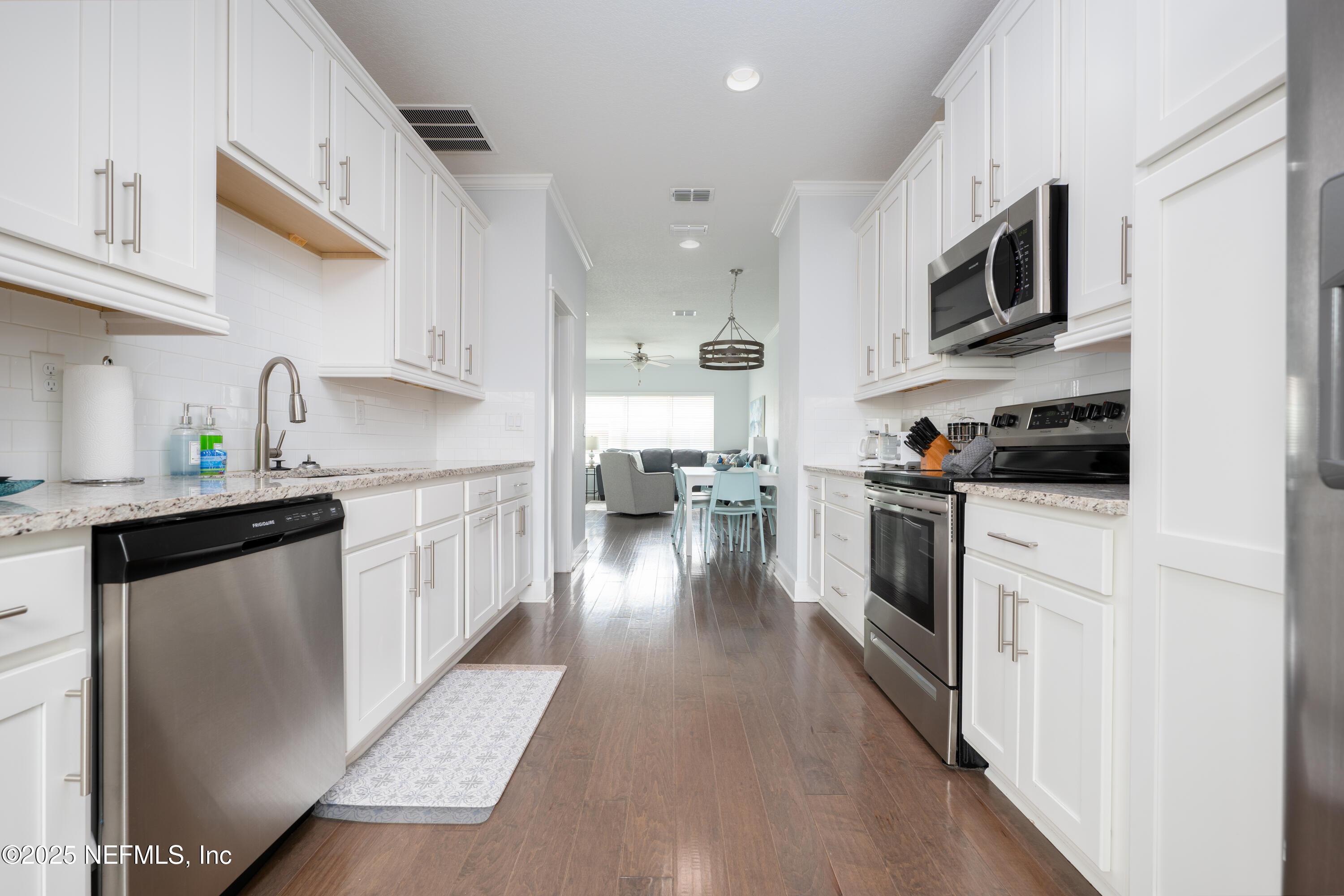 Image 3: 21492ndStJaxBeachFL-8