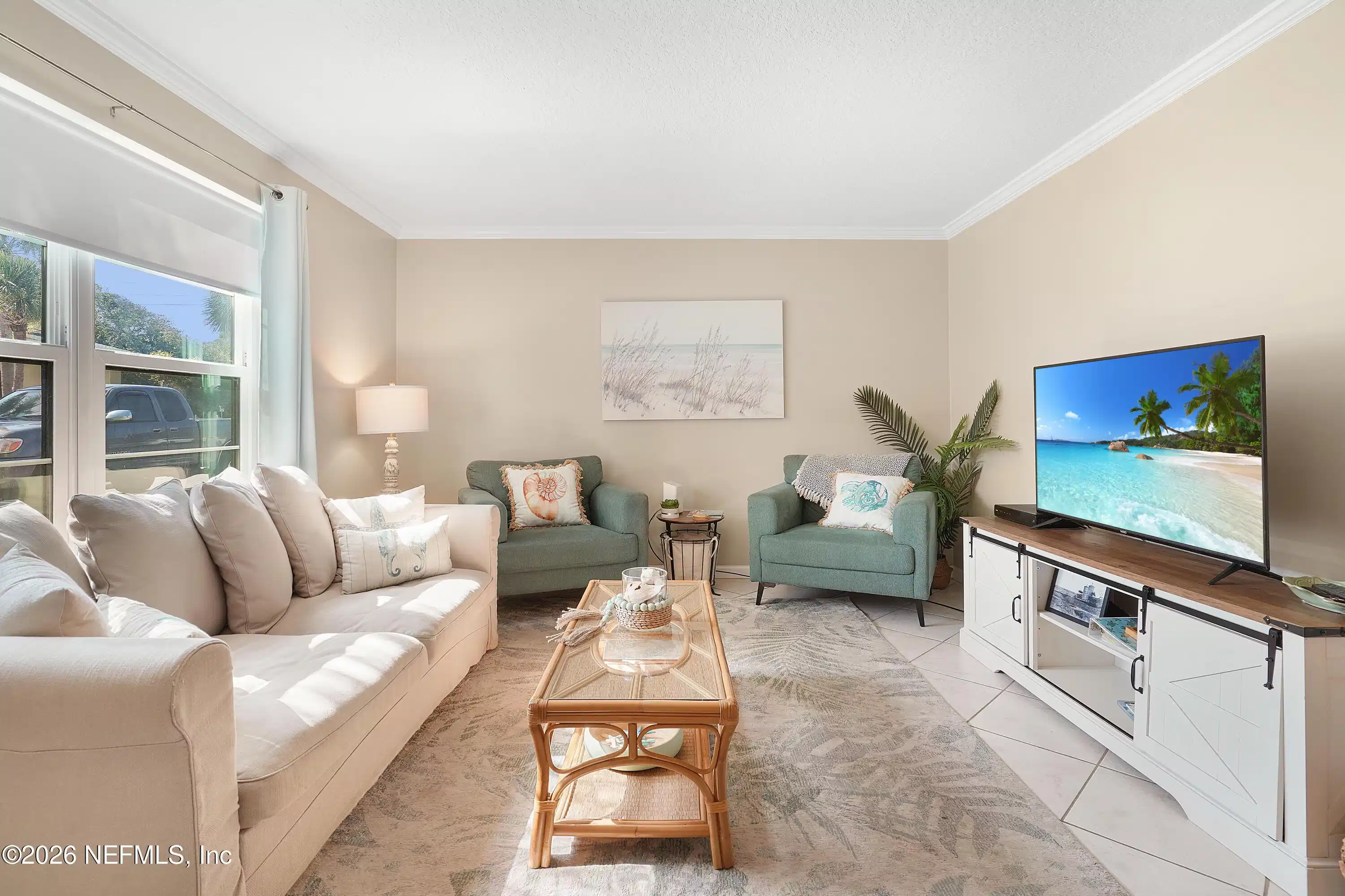 Image 1: Living room