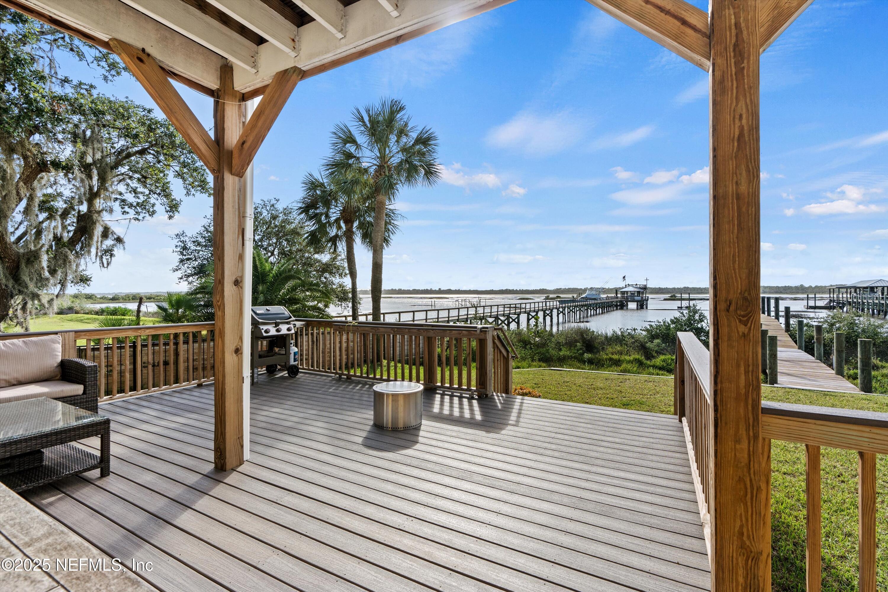 Image 3: 35-Back Deck