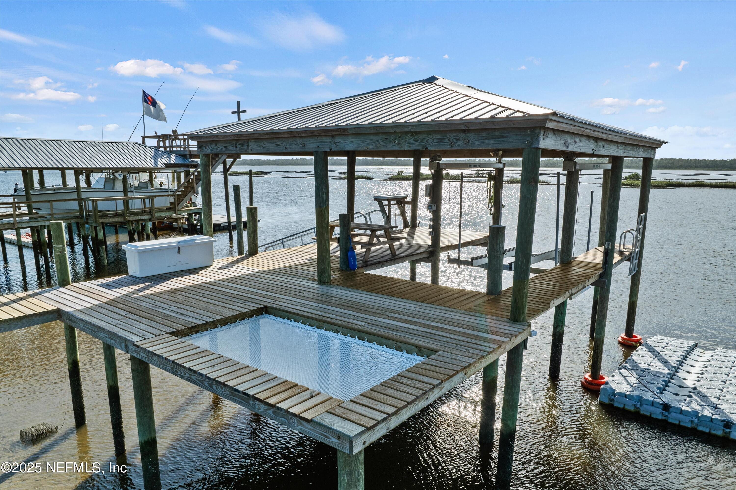 Image 4: 47-Dock