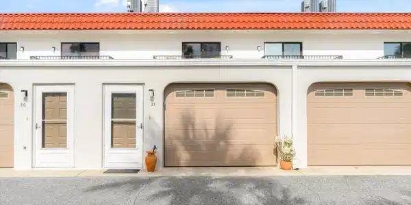 21 DONDANVILLE Road