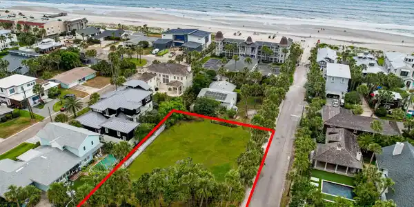711 OCEAN Boulevard