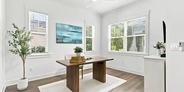 Image 4: Office