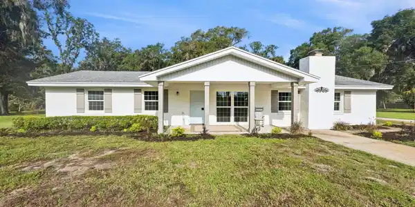 1535 CLINCH Drive
