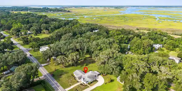 Image 3: 53-web-or-mls-1535 Clinch Dr-53