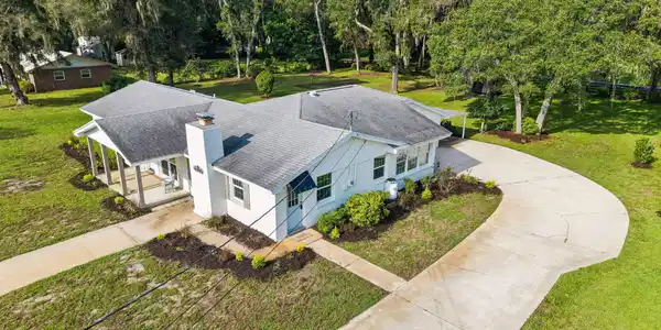 Image 4: 45-web-or-mls-1535 Clinch Dr-45