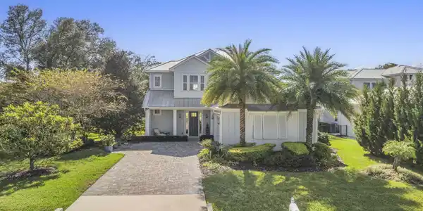 23 LAGOON COURSE Avenue