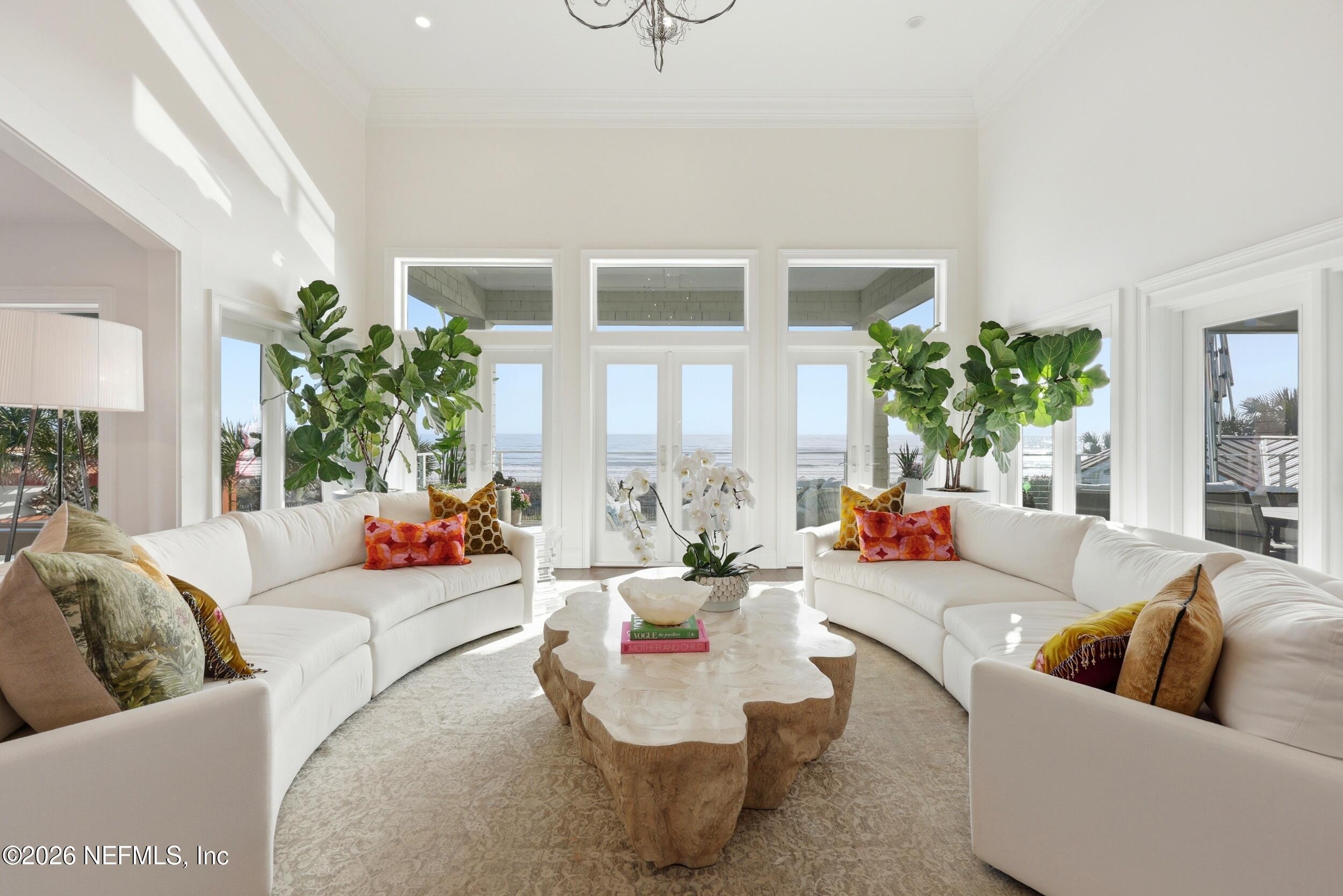 Image 3: Living Area Overlooking the Ocean