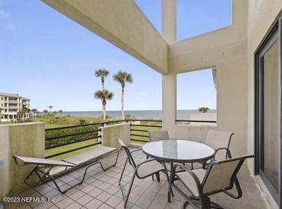 832 SPINNAKERS REACH Drive