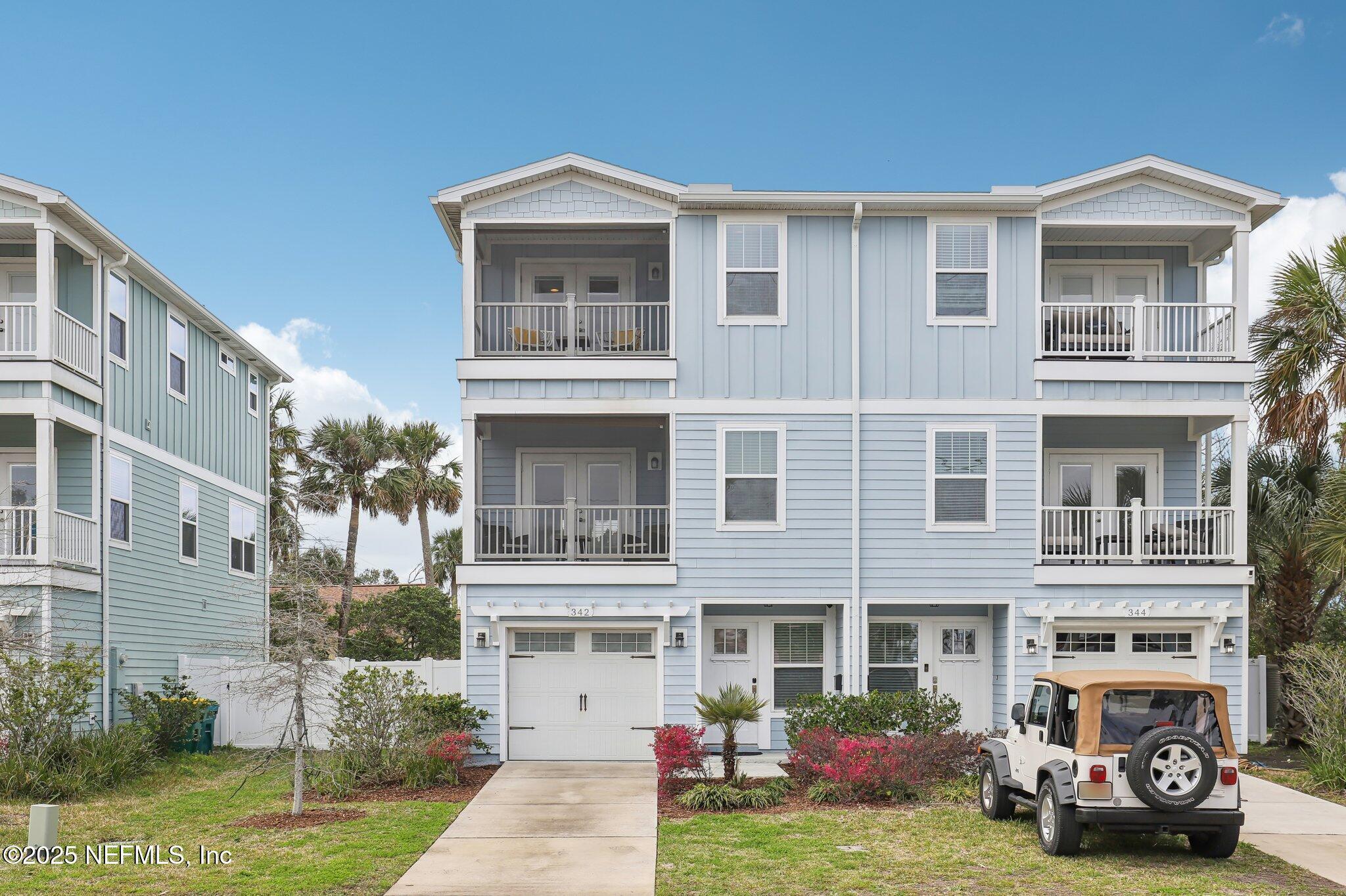 Image 2: townhome-near-beach-jax-fl.jpg