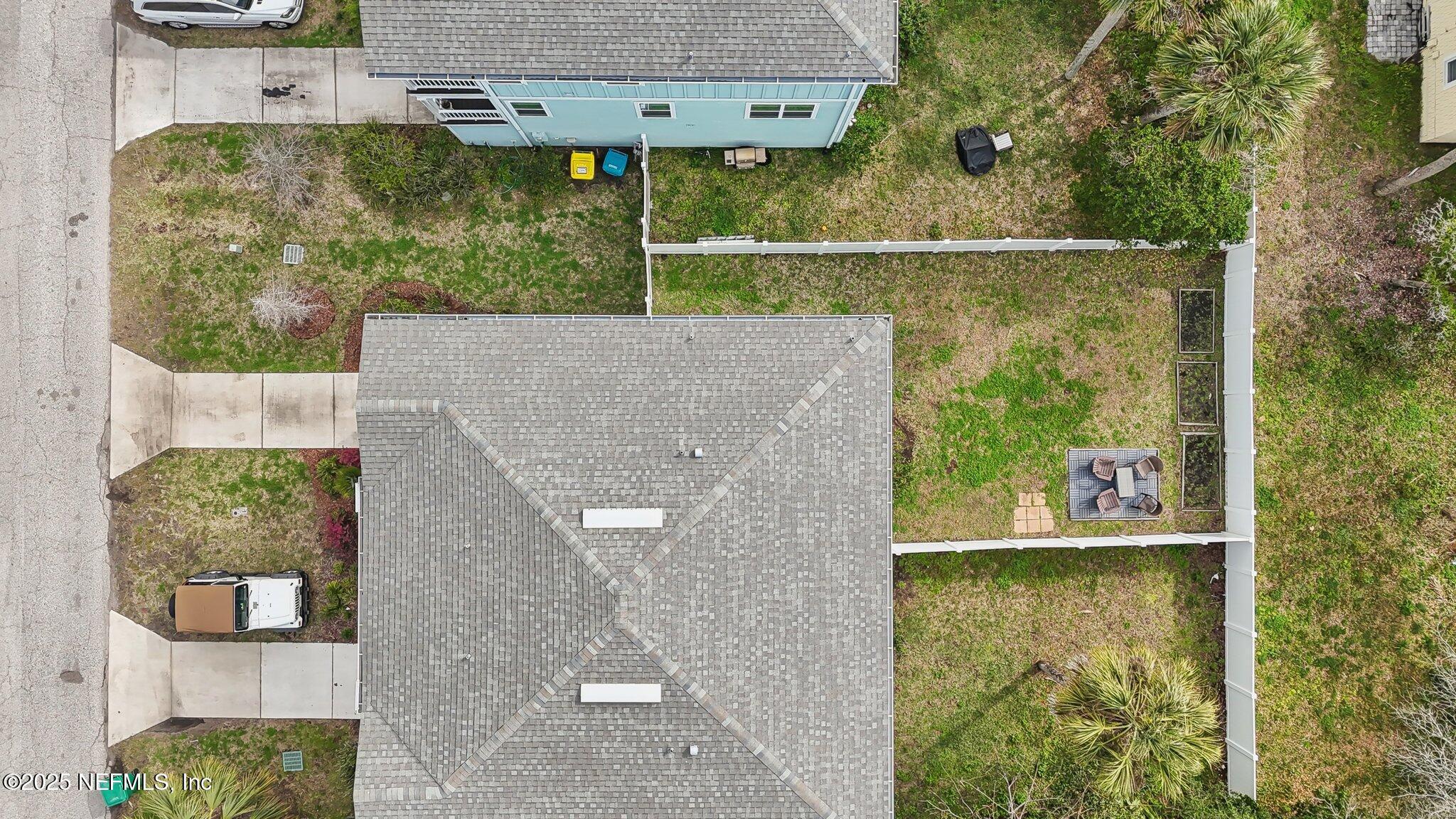 Image 3: beach-townhome-exterior-jax-beach.jpg