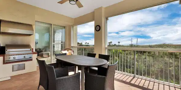 Image 3: 325 S Ocean Grande #203