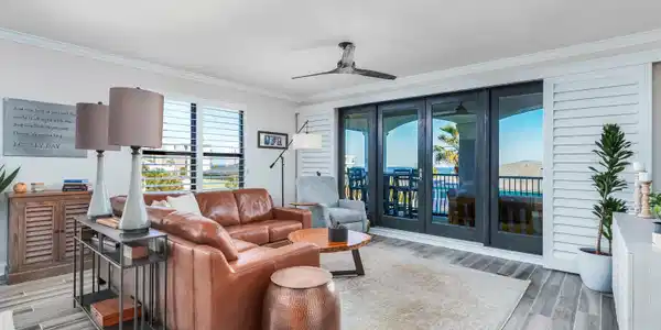115 9TH Avenue S