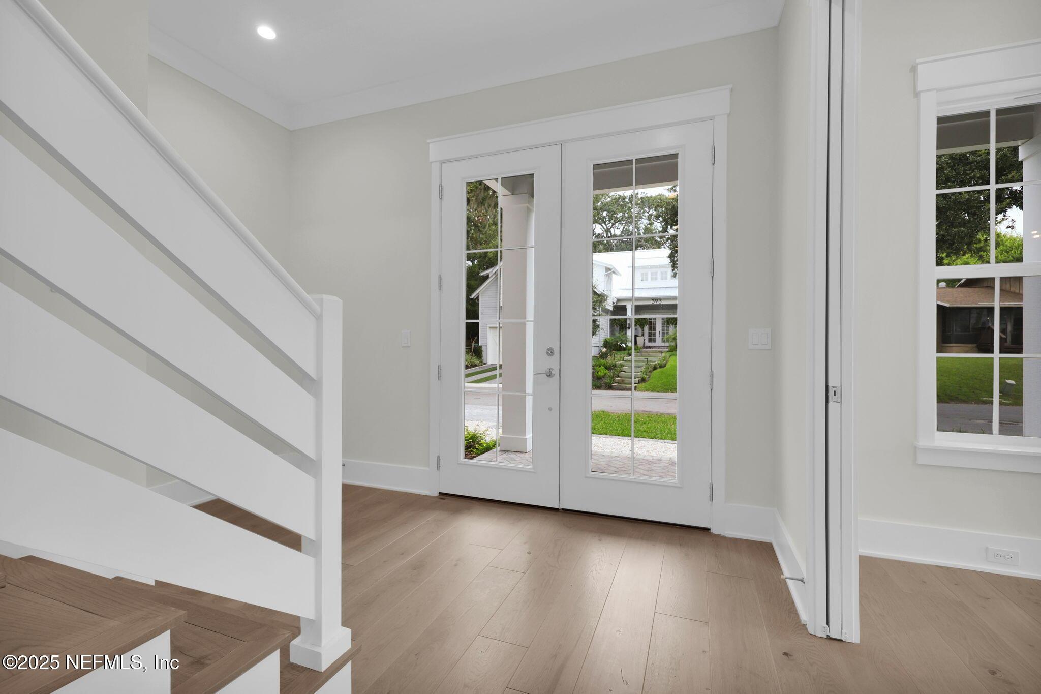 Image 4: 6-web-or-mls-392 4th St_006