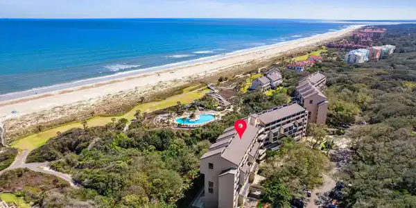 1107 BEACH WALKER Road