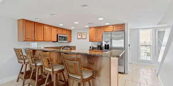 Image 4: 11-Kitchen