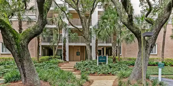 2016 BEACH WOOD Road
